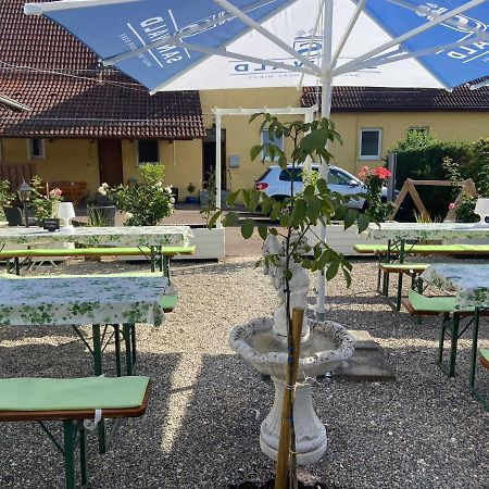 Gasthaus Zur Rose อาเลิน ภายนอก รูปภาพ